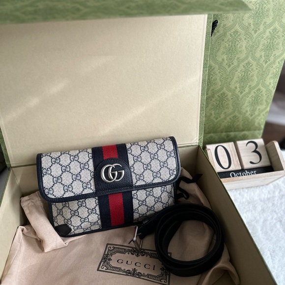 Brand new Ophidia belt bag with complete inclusions. - Picture 4 of 6